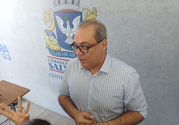 ‘Direita radical não é boa para o país’, diz Muniz sobre candidatura de Flávio a presidente