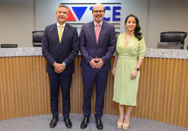 Mesa Diretora do TCE-BA é eleita por aclamação para o biênio 2026/27