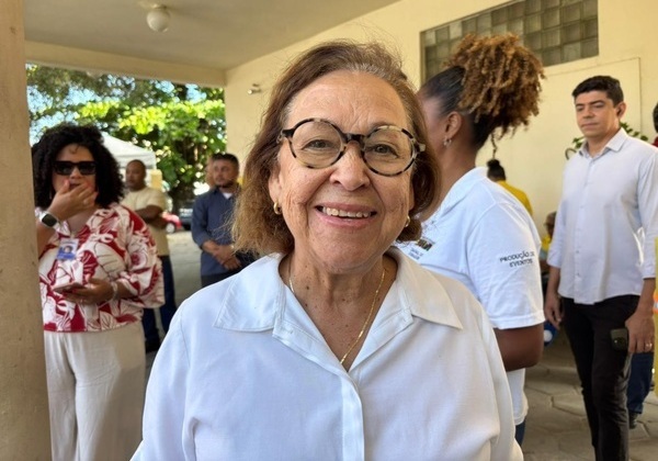 ‘Tardia, mas indispensável’, diz Lídice sobre cassação de Eduardo Bolsonaro