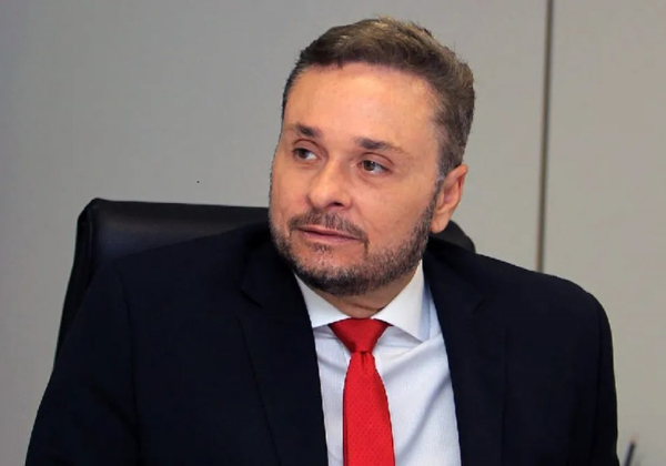 Secretário da Fazenda rebate críticas e esclarece uso de empréstimos pelo governo da Bahia