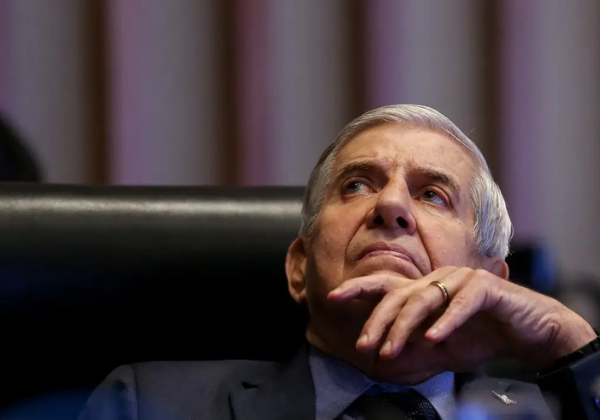 Moraes concede prisão domiciliar para general Augusto Heleno