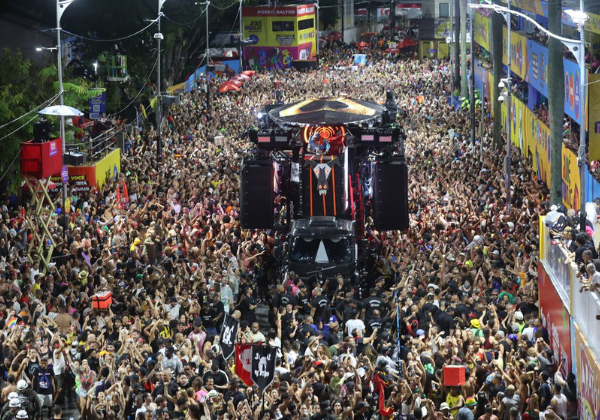 BaianaSystem anuncia agenda do Carnaval e confirma retorno ao circuito Barra-Ondina