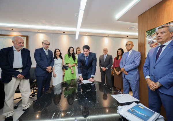 Otto Filho toma posse como conselheiro do TCE-BA: 'Trabalhar para fazer o que é justo'