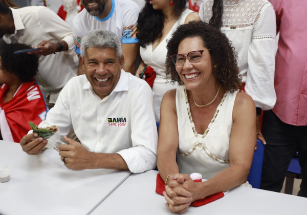 Governo do Estado promove ‘Natal Mais Social’ com refeições gratuitas na Liberdade