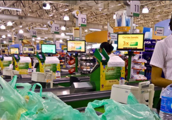 Supermercados do Espírito Santo podem fechar aos domingos a partir de 2026