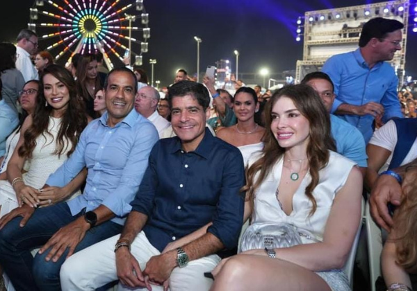 Bruno Reis celebra show de Roberto Carlos e projeta atrações maiores para o Natal de Salvador em 2026