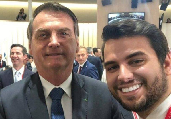 Polícia Federal prende ex-assessor de Jair Bolsonaro