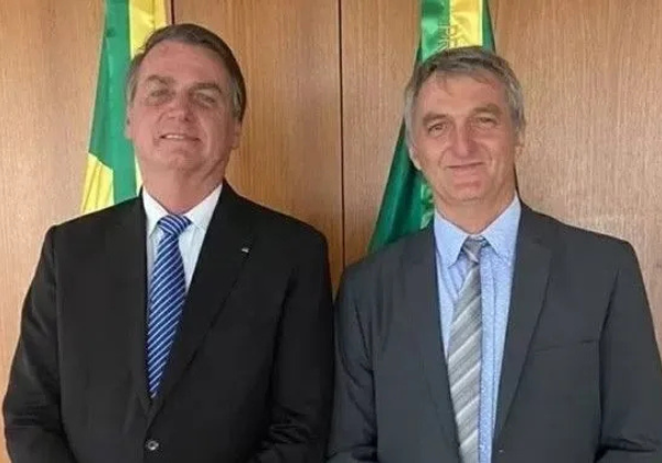 Aposta com Jair Bolsonaro garante quadra na Mega da Virada 2025