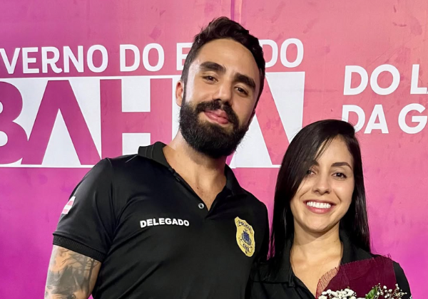 Vídeo: Agente de segurança pede investigadora em casamento na Virada Salvador