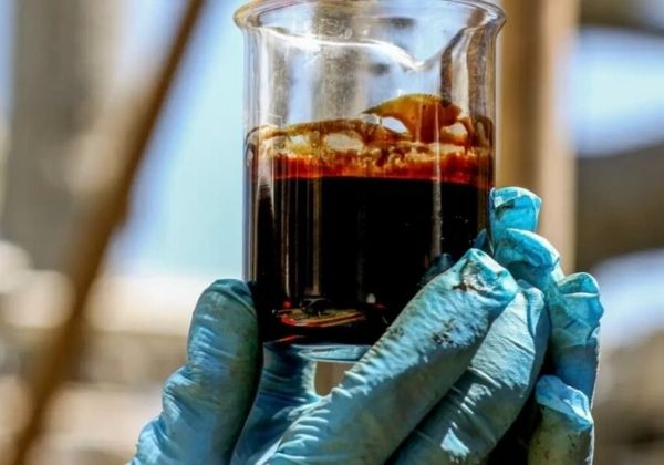 Autoridade iraniana ameaça aumento no preço de barril de petróleo de US$ 90 para US$ 200