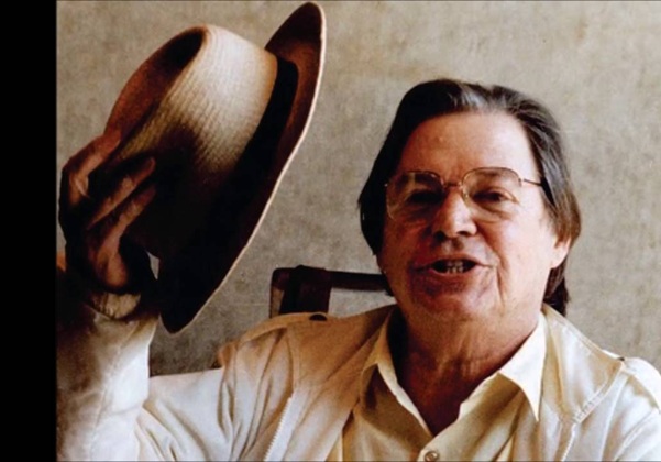 Centenário de Tom Jobim terá documentário e releituras de músicas em versão folk