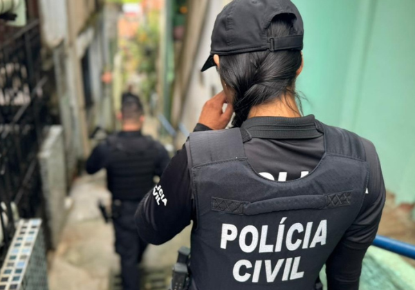 Mulher é presa suspeita de aplicar golpes em aposentados no Recôncavo Baiano