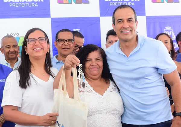 Prefeitura entrega 63 habitações, central de recicláveis e autoriza construção de arena aquática no Subúrbio pelo Novo Mané Dendê