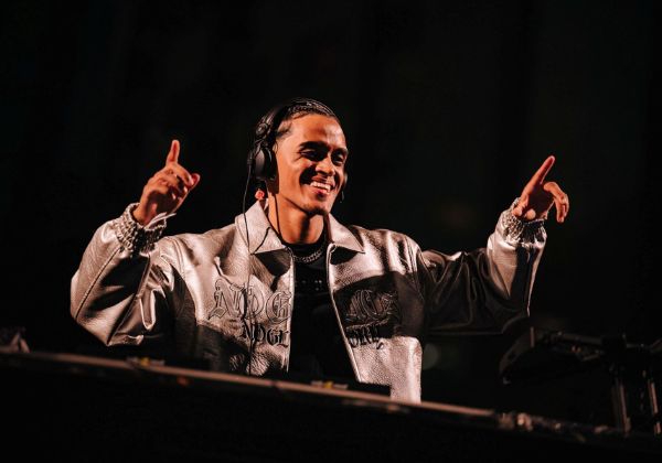 Grandes nomes da cena musical vão comandar estreia da festa BAÏA, primeiro evento de música eletrônica da Mali