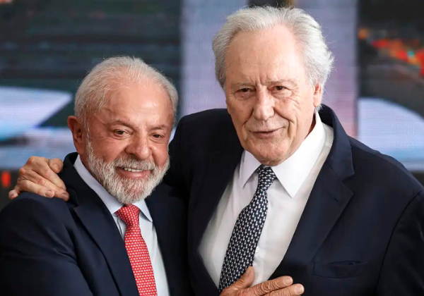 Lewandowski pede demissão do Ministério da Justiça por motivos pessoais e familiares