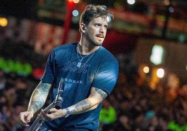 Banda Eva se apresenta no Festival do Parque em Salvador