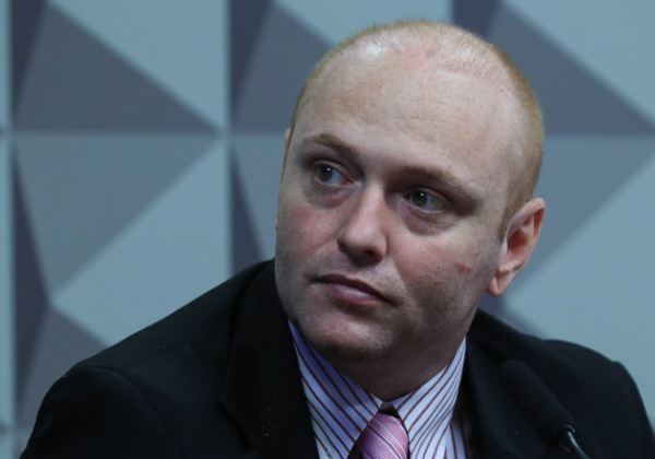 Moraes autoriza progressão de regime para hacker Walter Delgatti