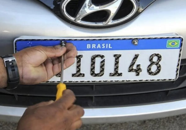 Padrão Mercosul prevê penalidades para motoristas que não fizerem emplacamento adequado
