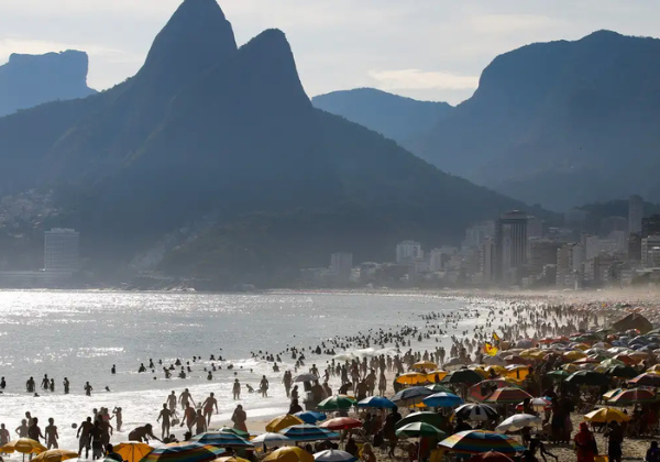 Turismo brasileiro tem faturamento recorde de R$ 185 bi em 2025