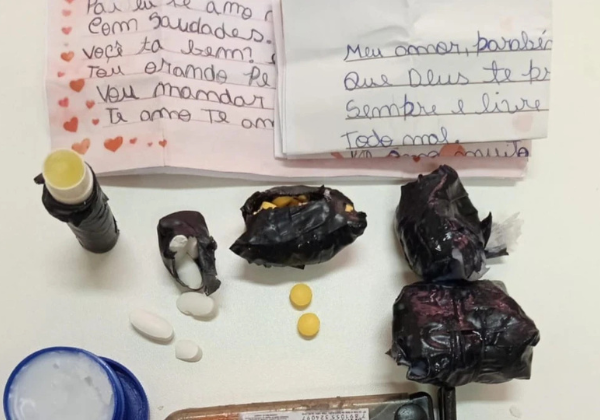 Homem é flagrado com tadalafila e creme de massagem escondidos na cueca ao tentar entrar em presídio de Salvador