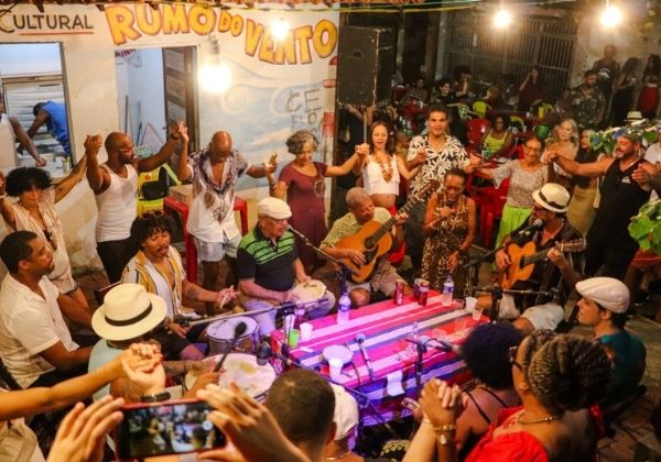 Teatro e dança mobilizam a noite de quarta-feira (14) no Pelourinho