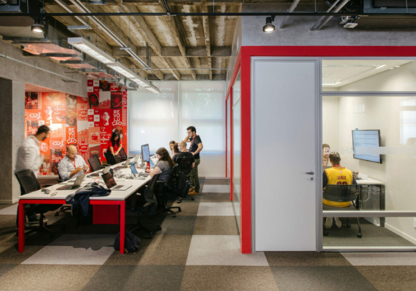 iFood anuncia abertura de vagas para programa de jovem aprendiz