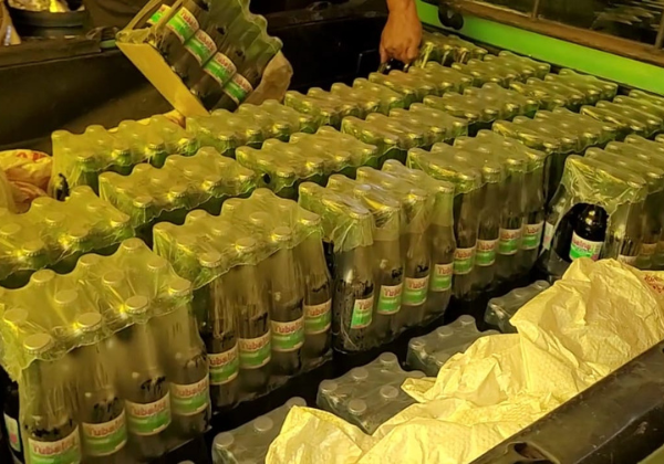 Polícia desativa fábrica clandestina de bebidas em Salvador