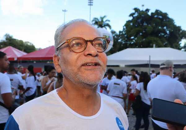 Abertura do Carnaval terá homenagem ao samba feita por Larissa Luz, diz Isaac Edington