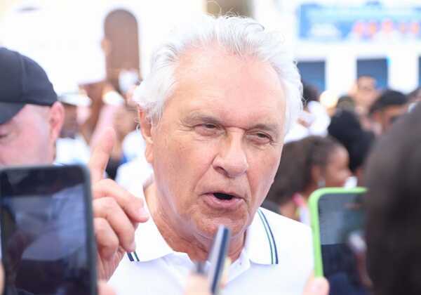 Em palestra na prefeitura, Caiado diz que município não cuida da segurança pública