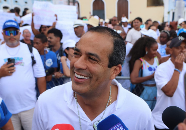 Bruno Reis ironiza críticas, diz viver melhor momento com a população e defende mudança política na Bahia