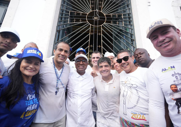 Bruno Reis chega à Colina Sagrada após quase 7 horas de caminha e projeta: ‘Será um ano de muitas vitórias na Bahia’