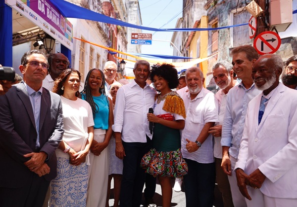 Jerônimo oficializa Palacete Saldanha como nova sede da Caixa Cultural