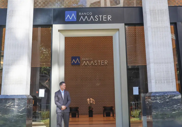 INSS bloqueia repasses ao Banco Master após identificar irregularidades em consignados