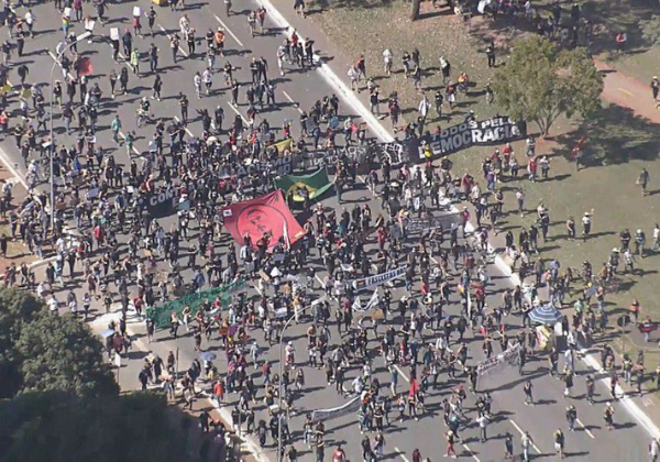 Apoiadores de Bolsonaro fazem ato em Brasília por anistia