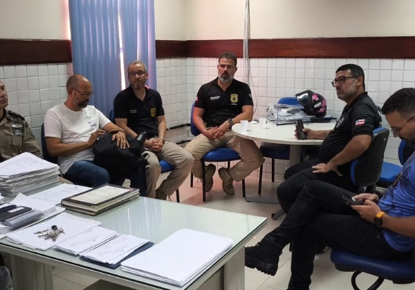 Reunião estratégica intensifica investigações para apurar série de homicídios em Ipiaú
