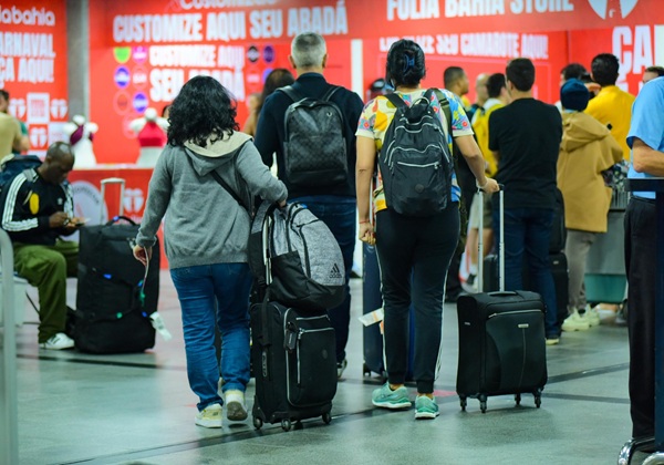 Carnaval 2026 deve atrair mais de 1,2 milhão de turistas e movimentar R$ 2,6 bilhões na economia