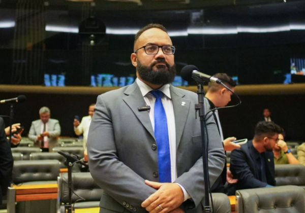 Deputado aciona Justiça para tentar barrar encontro do MST no Parque de Exposições de Salvador