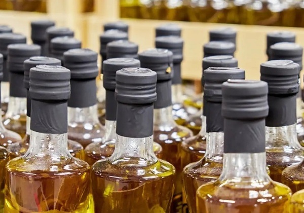 Anvisa proíbe venda de azeite e suspende doce de leite e sal grosso