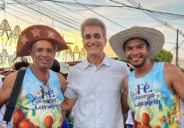 PT de Irará marca presença histórica na tradicional Lavagem da cidade