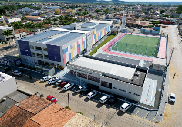 Jerônimo alcança marca histórica com entrega da 100ª escola de tempo integral em Maracás