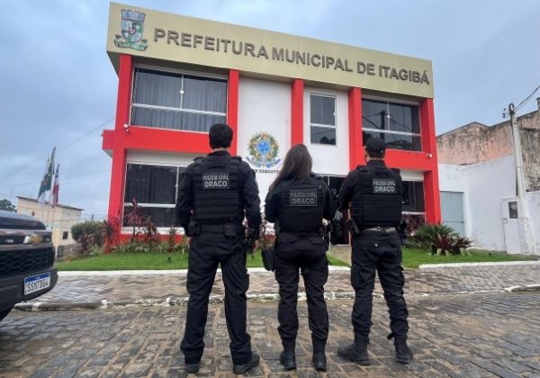 Secretário e servidora de prefeitura na Bahia são afastados por suspeita de fraudar contratos públicos
