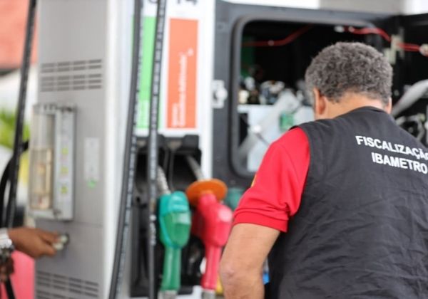 Operação mira venda de combustíveis adulterados em postos da RMS