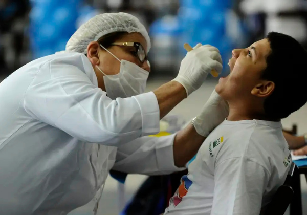Governo deve entregar mais 400 unidades odontológicas móveis