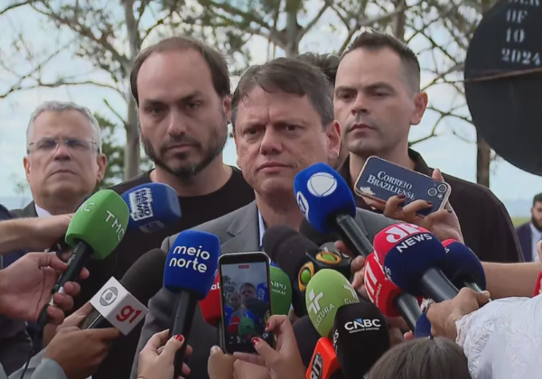 Tarcísio afirma que Bolsonaro aprovou ida de Caiado para o PSD: 'Ele viu com bons olhos'