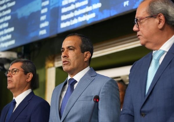 Bruno diz que conversará com Coronel sobre qual partido da oposição irá abrigá-lo