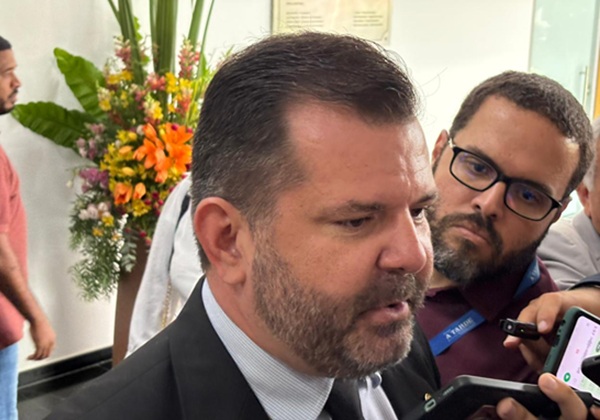 Coronel Filho diz que senador Angelo Coronel foi ‘rifado’ de chapa governista