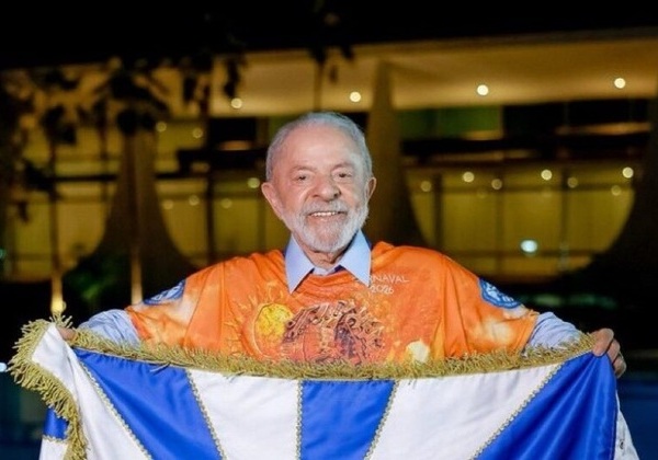 Partido aciona TSE para barrar Lula em desfile de escola de samba que o homenageia