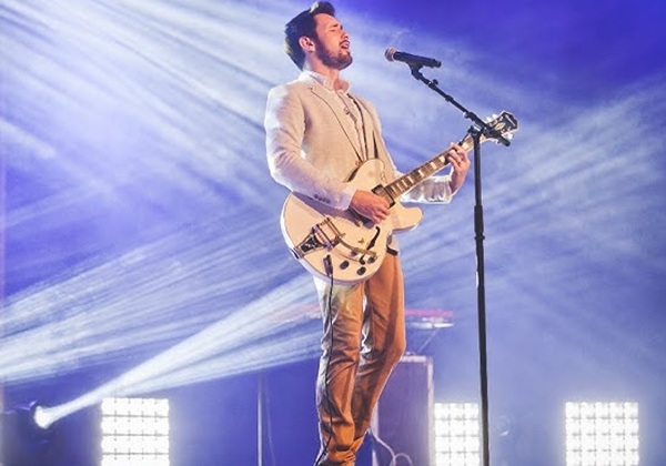 Prefeitura contrata cantor Tony Allysson por R$ 140 mil para se apresentar em evento católico