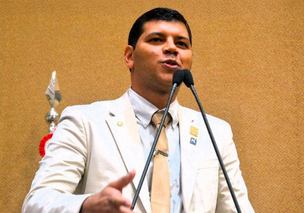 Deputado pede CPI para apurar crise de segurança e mortes de policiais na Bahia