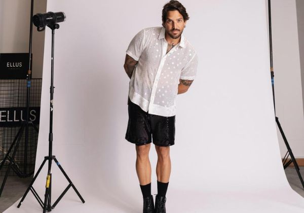 Felipe Pezzoni, vocalista da Banda Eva, escolhe look fora do óbvio para bloco Beleza Rara, em São Paulo